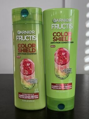 New Garnier Fructis Color Shield Anti-Fade Shampoo & Conditioner Set - Green